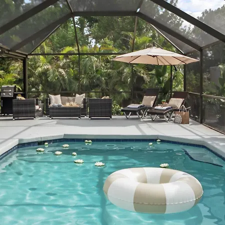 Lotus House - Relaxation - Close To Beaches - Heated Pool